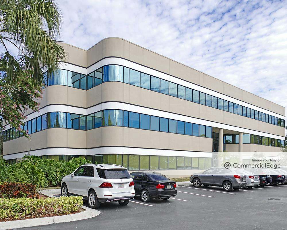 Sawgrass Executive Center 440 Sawgrass Corporate Pkwy, Sunrise, FL